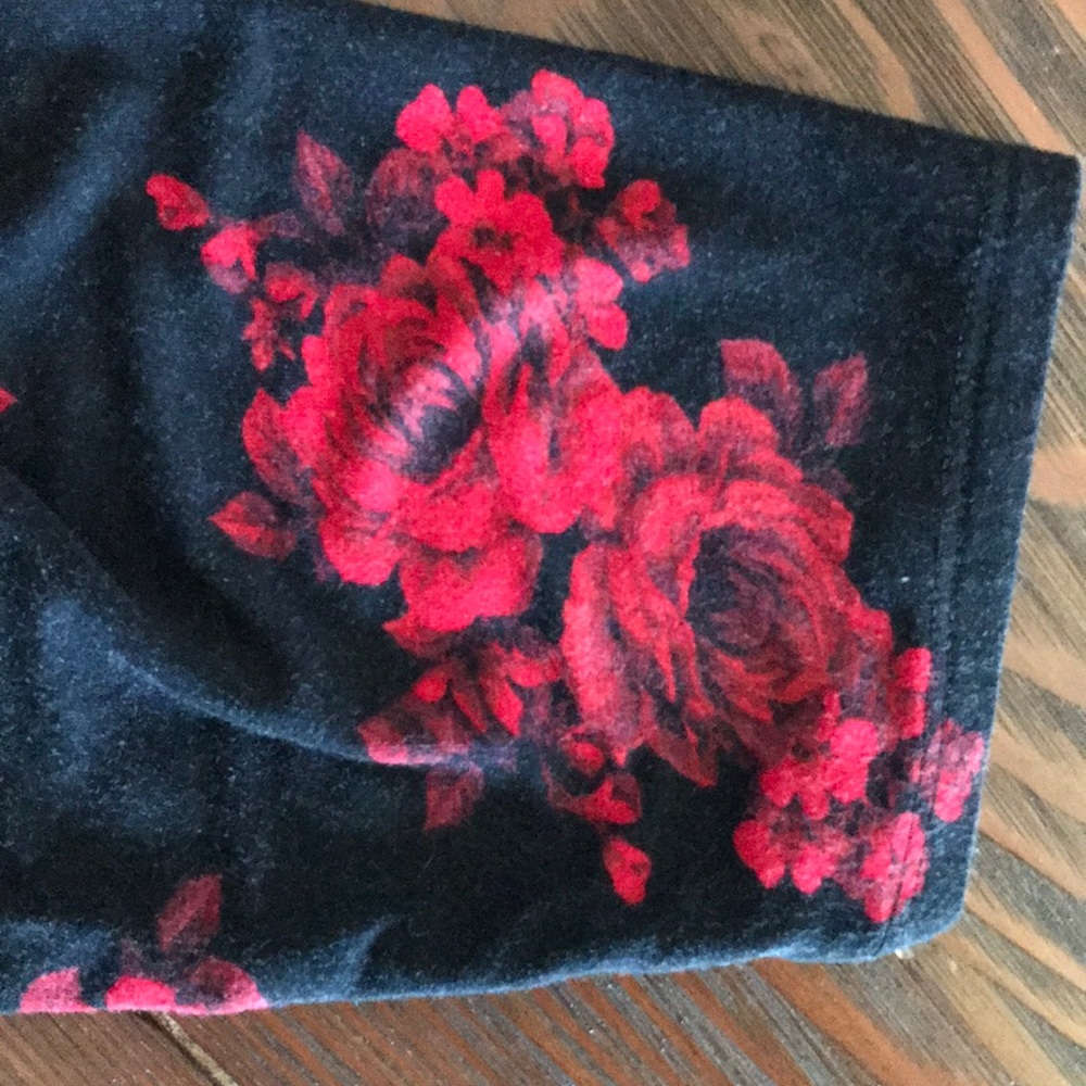 Torrid plus size super floral soft knits Sz 2X - Picture 8 of 8